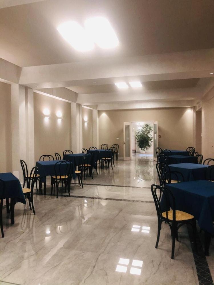 Hotel Olimpia Imola Esterno foto