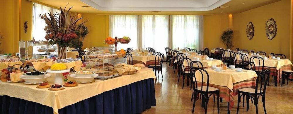 Hotel Olimpia Imola Esterno foto