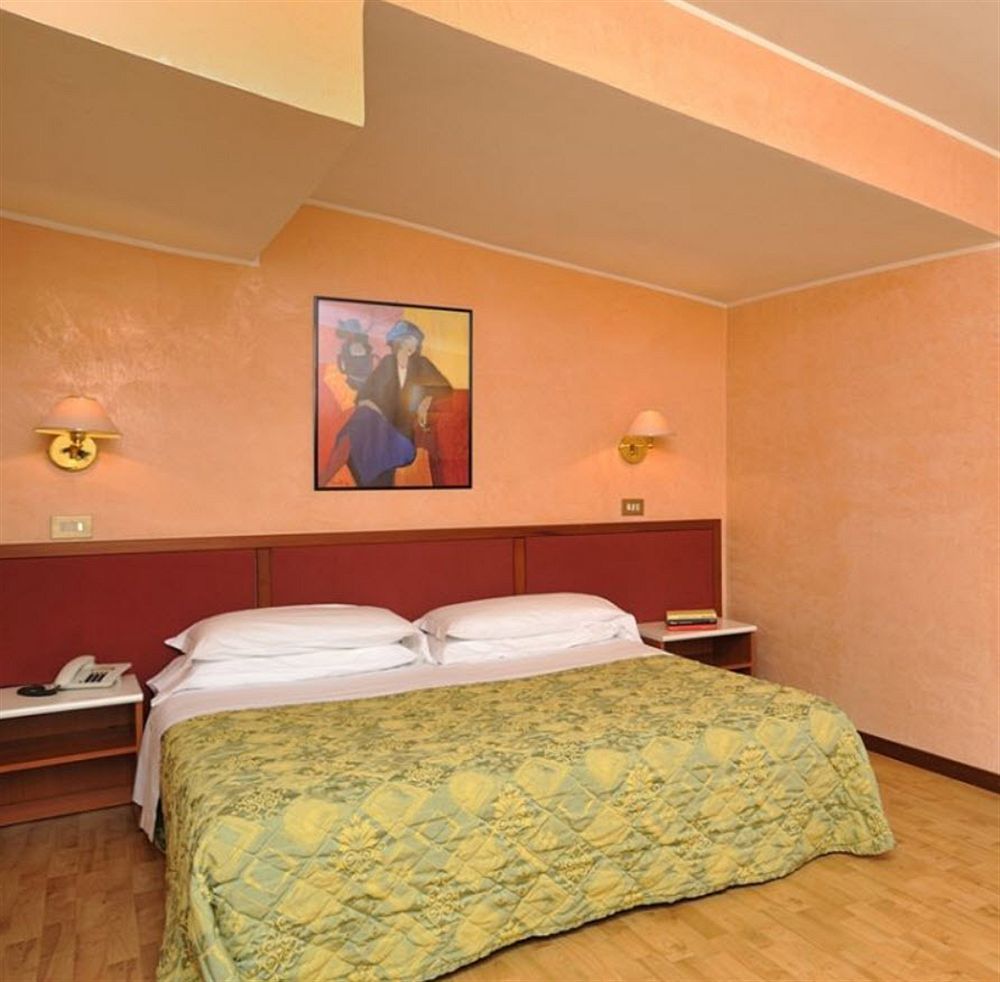 Hotel Olimpia Imola Esterno foto