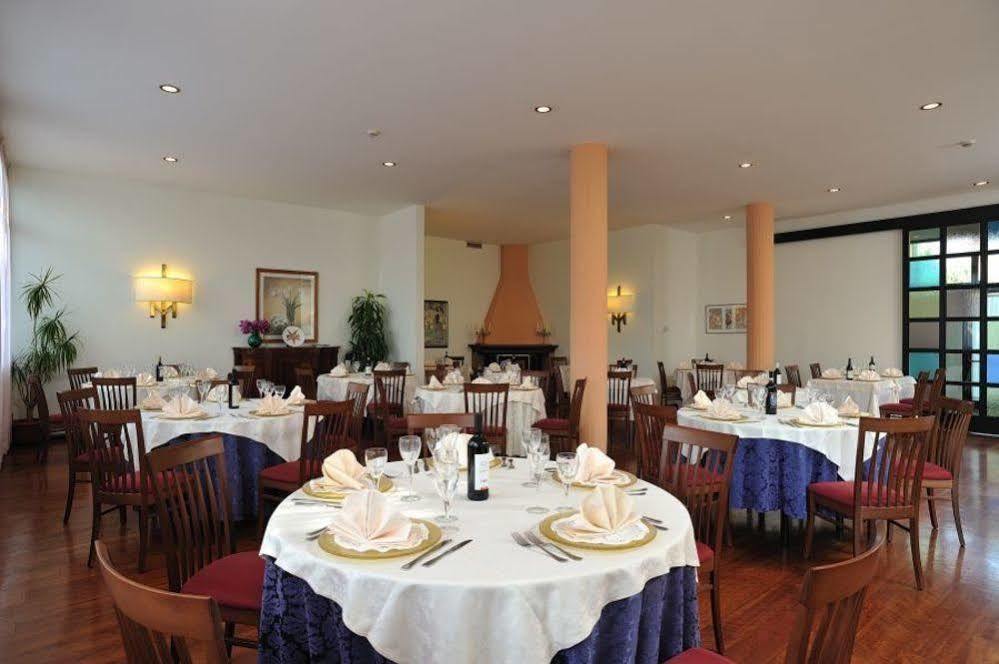 Hotel Olimpia Imola Esterno foto
